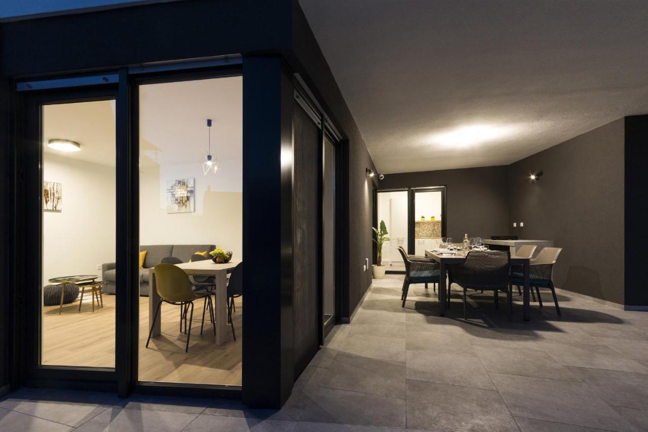 Modern 3-bedroom With A Private Pool Vila